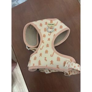 Cute Gingerbread Holiday Dog Harness – Size M, Mad Pet Brand, new